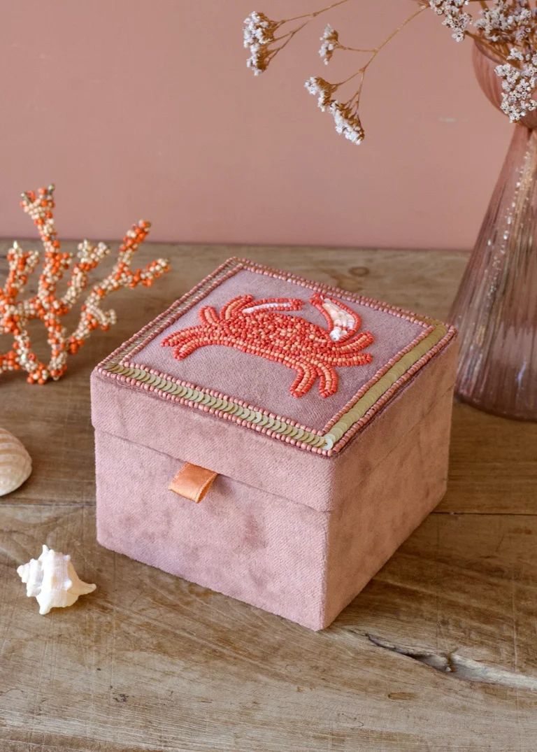 jewellery-box-dusty-plum-crab-weldaad-authentic-interior-amsterdam-1420812